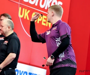 Mike De Decker onderuit in eerste match op Grand Slam of Darts