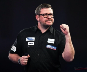 WK Darts: James Wade maakt indruk en is als eerste zeker van een plaats in de halve finales 