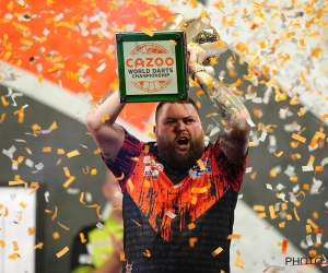 Van den Bergh-killer Van Gerwen delft zelf onderspit in finale: Engelsman nieuwe wereldkampioen na ninedarter