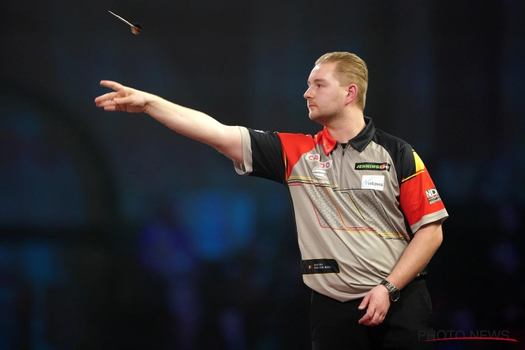 Dimitri Van den Bergh strandt in de finale van de Premier League tegen een fenomenale Michael Smith